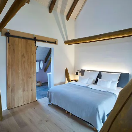 מלון Wohngut Vormals Yard 4*