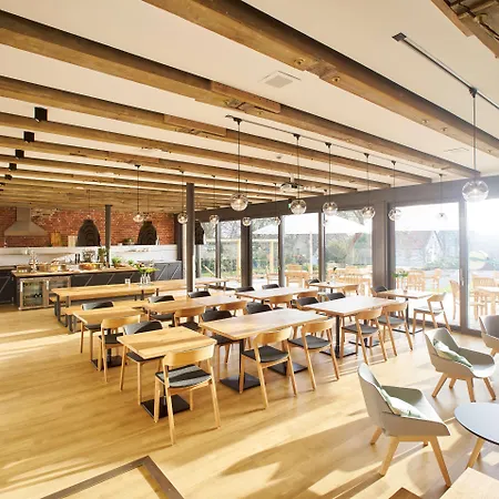 מלון Wohngut Vormals Yard 4*